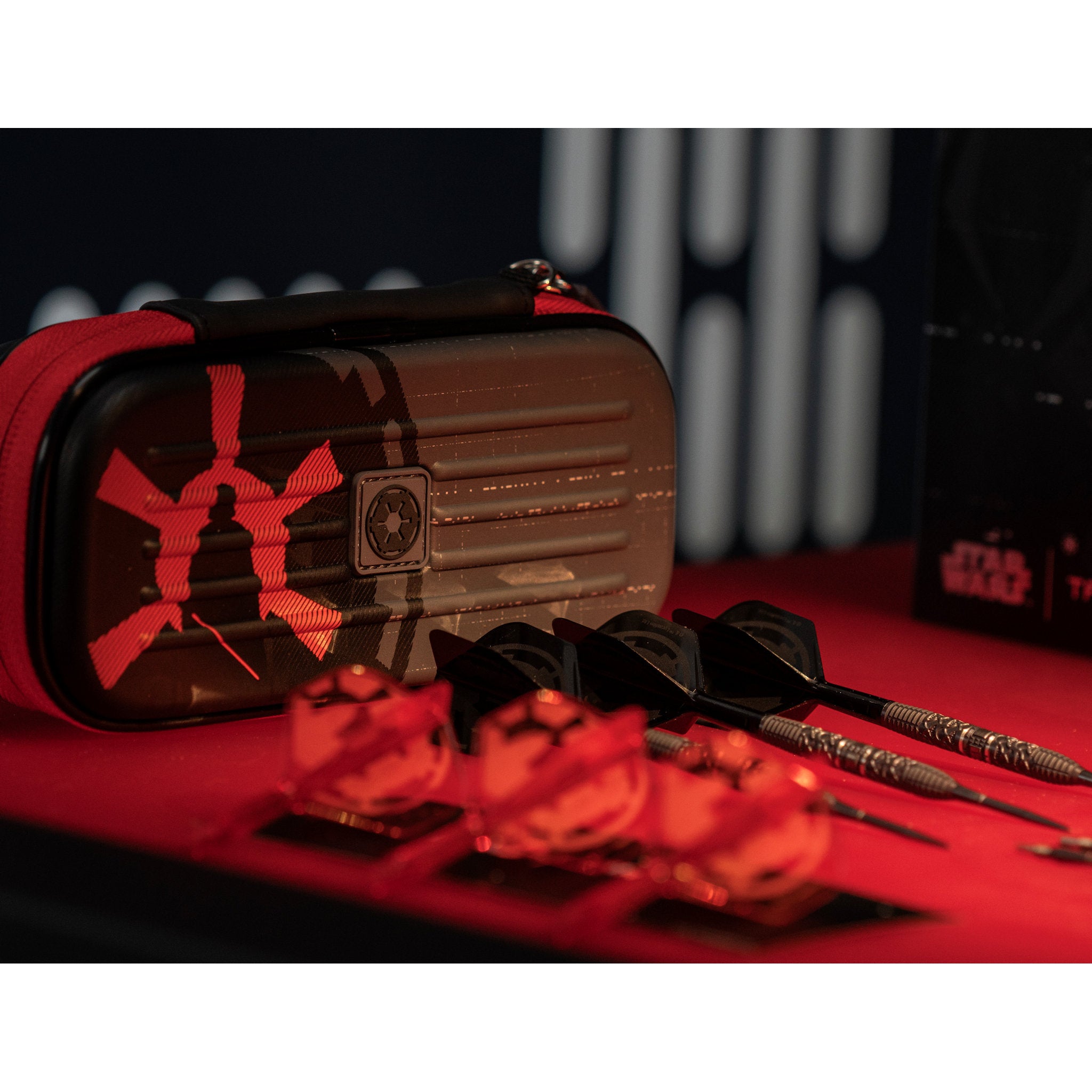 STAR WARS™ Darth Vader 95% SP Darts in room setting